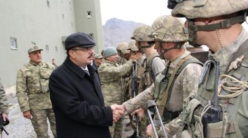 Vali Canbolat Dağlıca Ve Akt&uuml;t&uuml;n Hudut Tabur Komutanlıklarını Ziyaret Etti