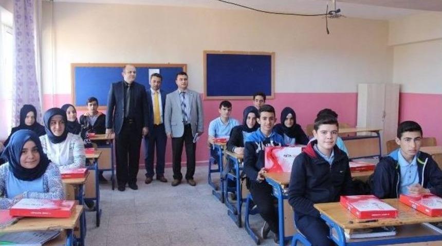 Keşan&rsquo;da Bin 580 &Ouml;ğrenciye Tablet Dağıtıldı