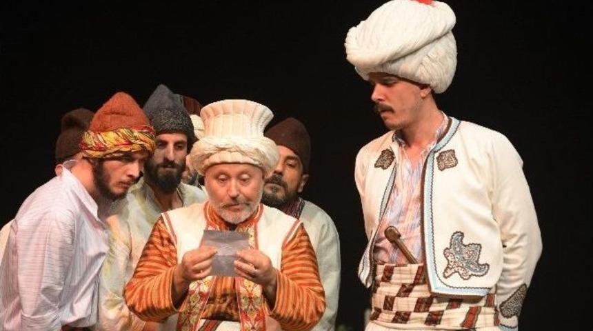 Adana Devlet Tiyatrosu&rsquo;nda Yeniden &ldquo;macun Hokkası&rdquo;