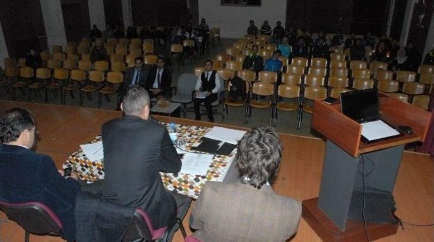 Kaymakam Sarı, Beden Eğitimi &Ouml;ğretmenleriyle Bir Araya Geldi