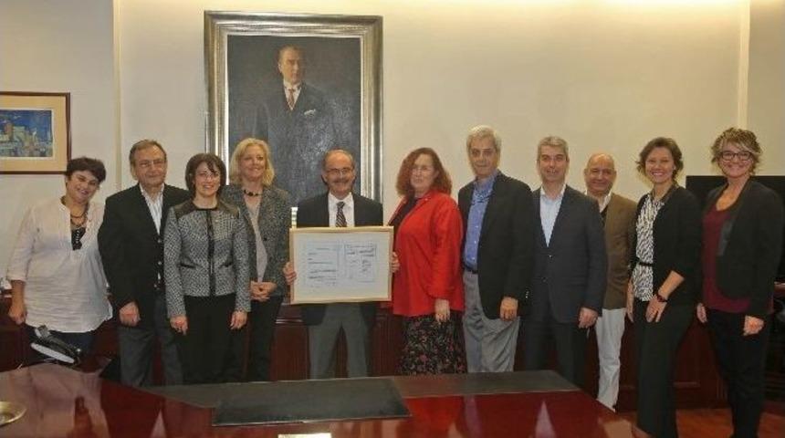 Eğitim G&ouml;n&uuml;ll&uuml;leri B&uuml;y&uuml;kerşen&rsquo;i Ziyaret Etti