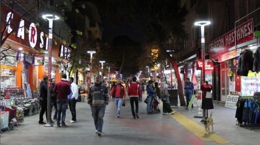 Alaşehir Caddeleri Işıl Işıl