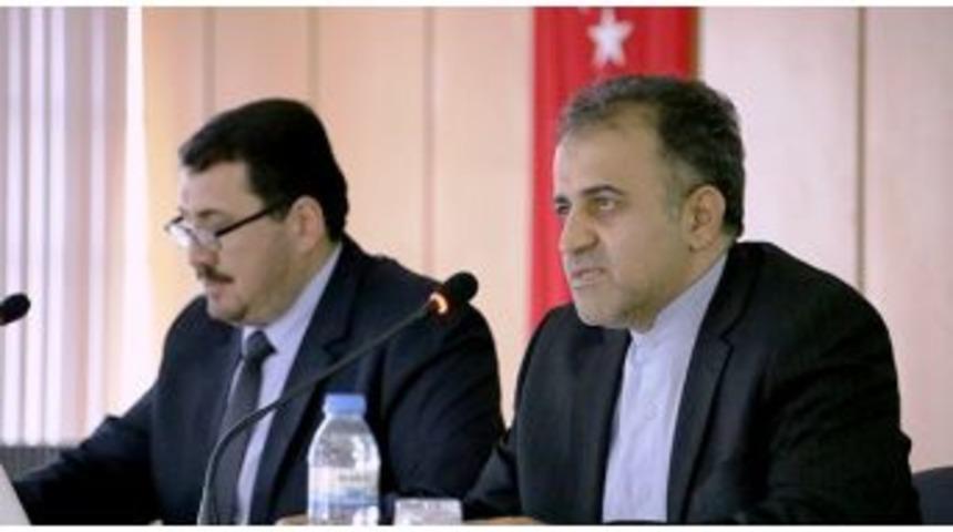 D-8 Genel Sekreteri Mousavi &Uuml;niversitede Konferans Verdi