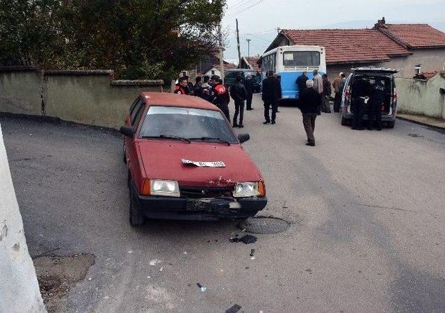 Halk Otobüsü, 2 Araç Ve Bir Eve Çarparak Durabildi