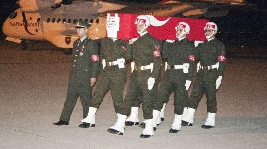 Şehidin Cenazesi Memleketi Balıkesir&rsquo; E Getirildi