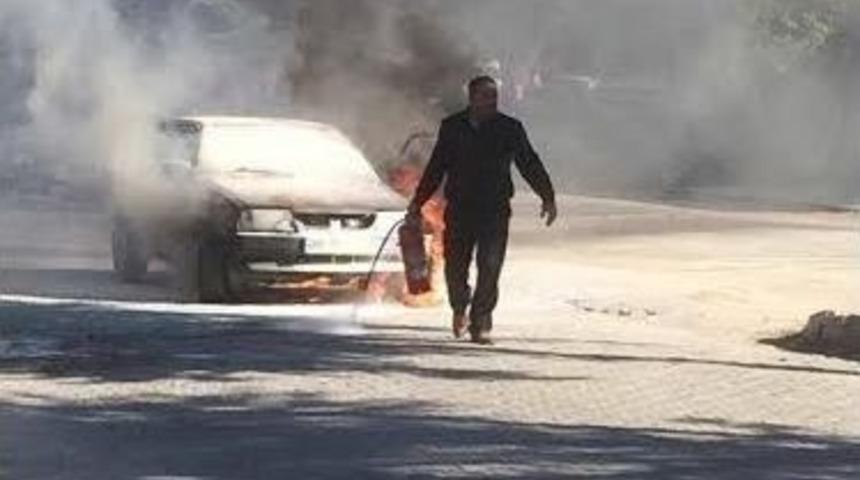 Başkent&rsquo;te Park Halindeki Ara&ccedil; Alev Aldı