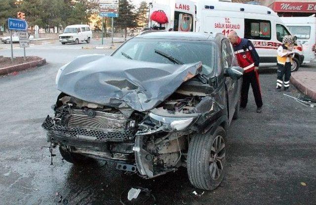 Elazığ’da Trafik Kazası: 6 Yaralı