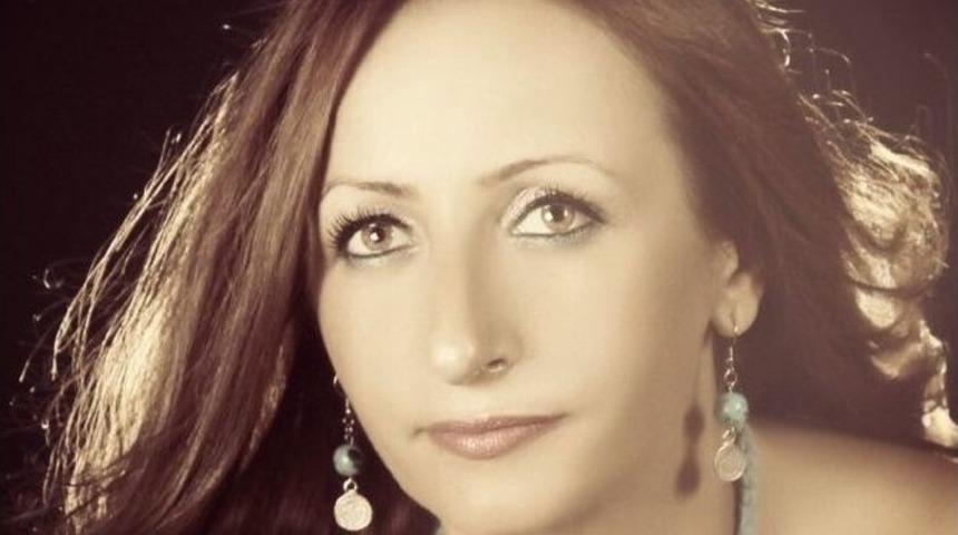 Fatma Sefer Avrupa&rsquo;da T&uuml;rk&uuml; R&uuml;zgarı Estiriyor