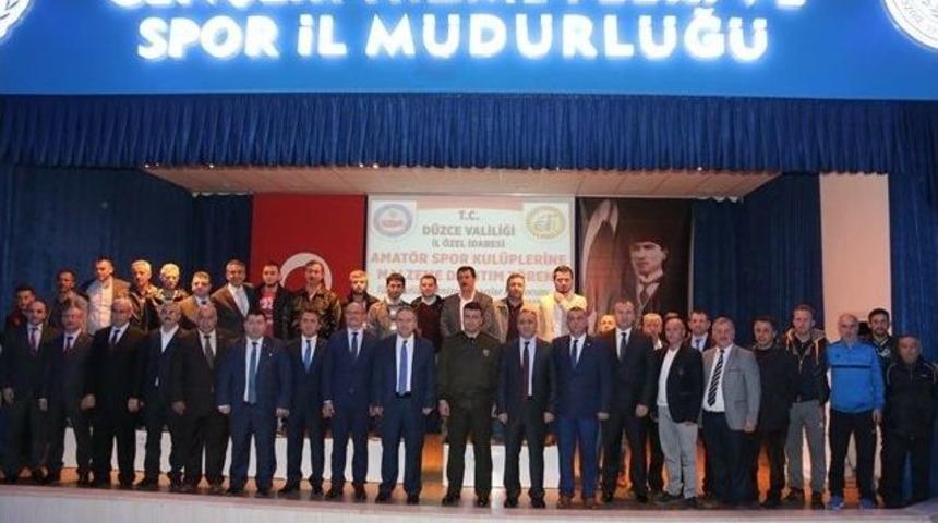 Amat&ouml;r Kul&uuml;plere Malzeme Yardımı