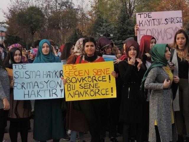 Sakarya Üniversitesi Fef Öğrencilerinden Formasyon Eylemi