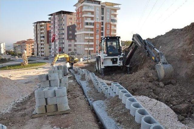 Fen İşleri Müdürlüğü Çalışmalarıyla Birçok Noktada Faaliyet Gösteriyor