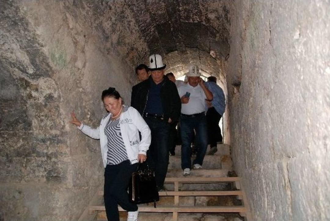 25 &Uuml;lkeden Turizm Temsilcileri Paris&rsquo;te Hayatını Kaybedenler İ&ccedil;in Dua Etti