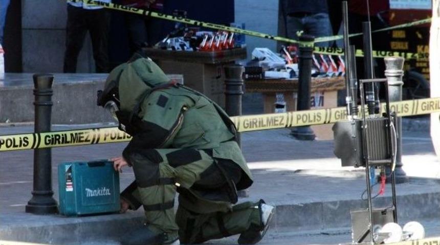 Kaldırımda Unutulan &Ccedil;anta Korkuttu