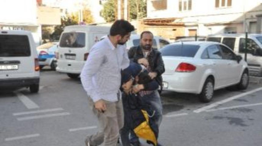 Karı-koca Hırsızlar &Ccedil;aldıkları Altınları Satmak İsterken Yakalandı