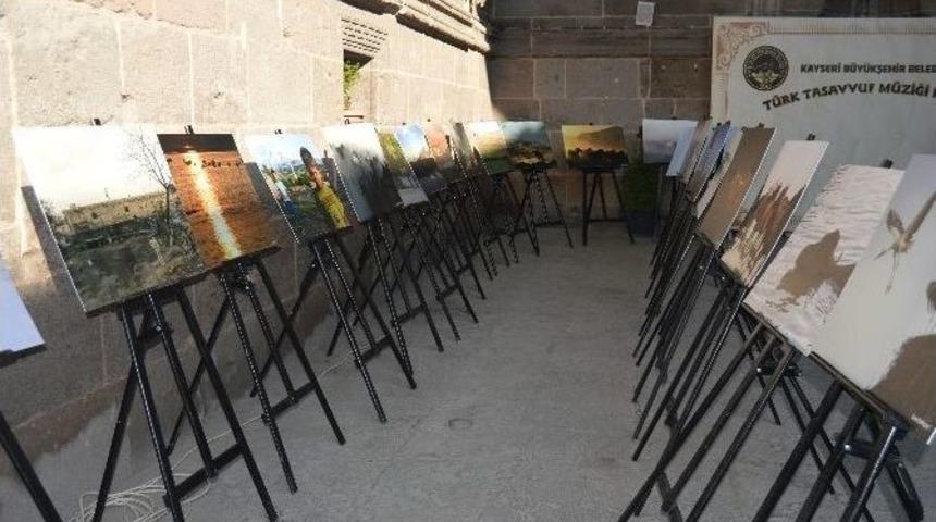 H&uuml;rmet&ccedil;i K&ouml;y&uuml; Fotoğraf Sergisi Hunat&rsquo;ta Sergilendi