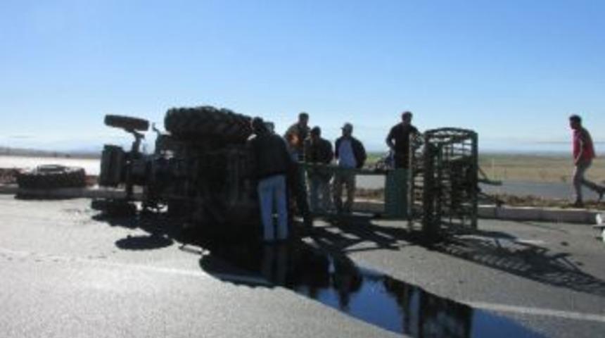 Sandıklı&rsquo;da Trakt&ouml;r Kazası,1 Yaralı