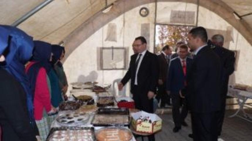 İmam Hatip Lisesi &Ouml;ğrencileri Kermes D&uuml;zenledi