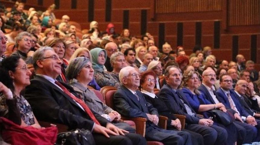 Alaeddin Yavaşca&rsquo;ya Kendi Şarkılarıyla Hediye