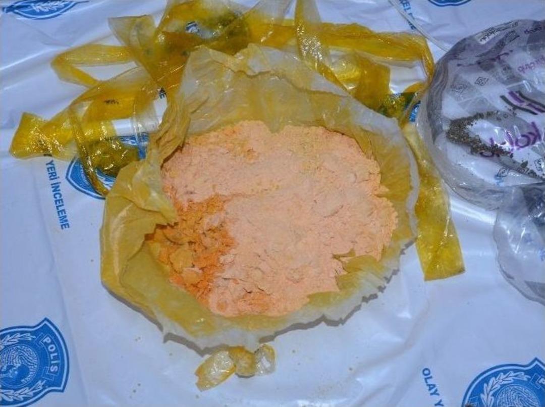 Van Polisi Faciayı &Ouml;nledi