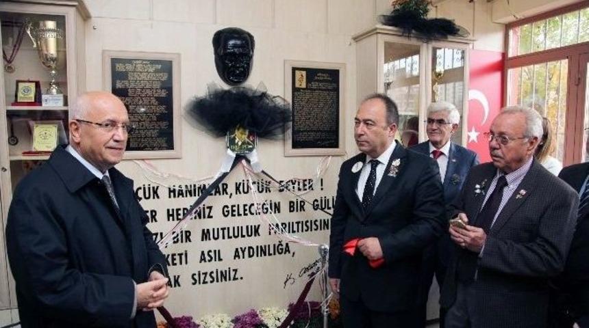 &Ccedil;alışanlar, Atat&uuml;rk K&ouml;şesine Kavuştu