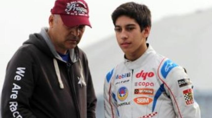 Milli Sporcu Gen&ccedil; Berkay D&uuml;nyanın En İyi 10 Pilotu Arasında