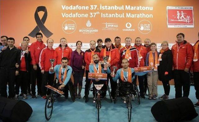 37. Vodafone İstanbul Maratonu’nda Ödüller Dağıtıldı