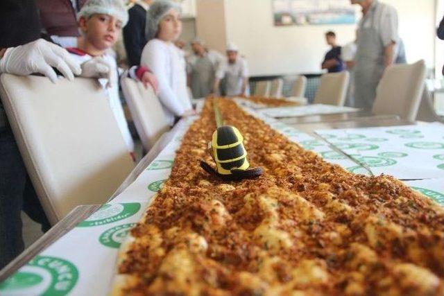 Elazığ’dan Guinness’e Aday Lahmacun