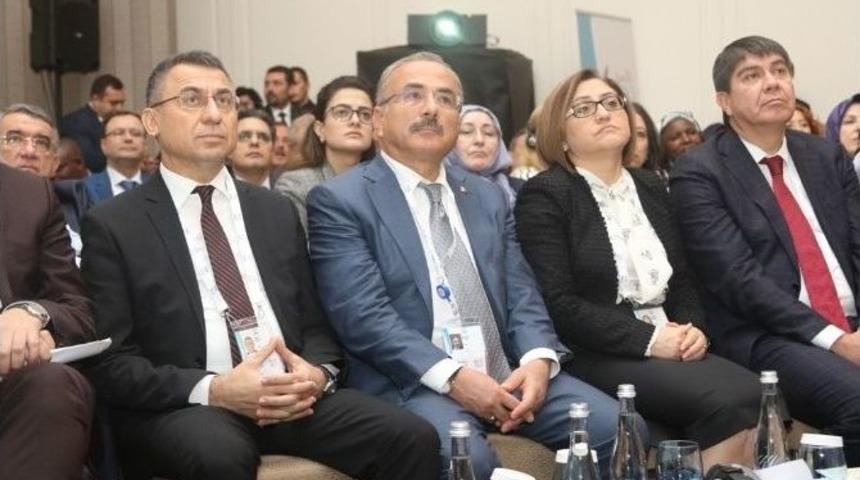 Başkan Şahin, G20 Liderler Zirvesi Kapsamında M&uuml;lteci Kadınlar Panelinde Suriyeli M&uuml;ltecileri Anlattı