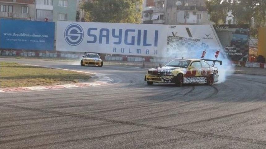 &Uuml;lk&uuml; Yarış Pisti&rsquo;nde Drift Heyecanı
