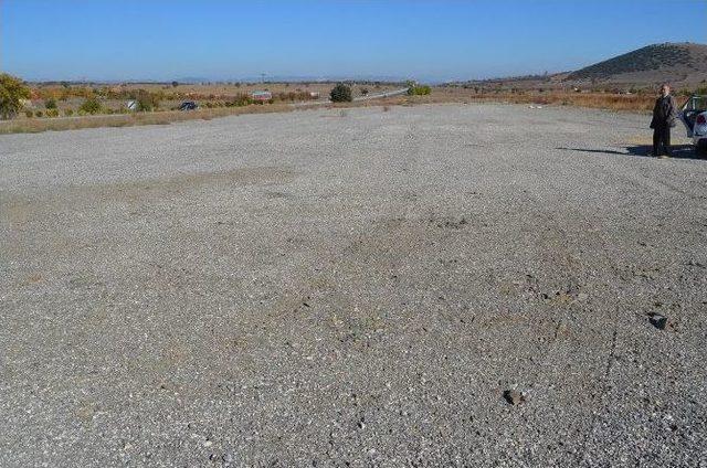 Selçuk Özdağ İsterse, Tapuyu Verecek