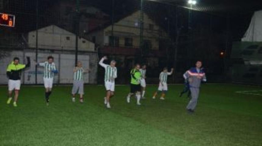 D&uuml;zce Belediyesi Birimler Arası Futbol Turnuvası Devam Ediyor