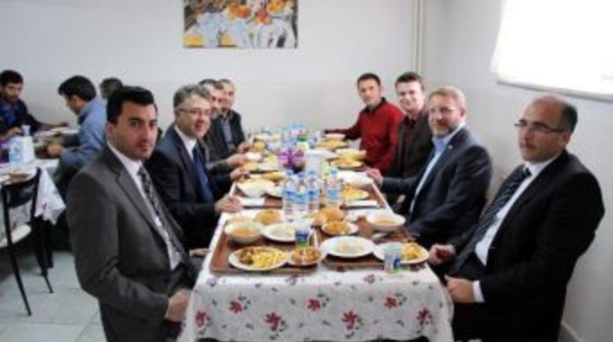 Ahmet Tan Gediz Meslek Y&uuml;ksekokulu&rsquo;nu Ziyaret Etti