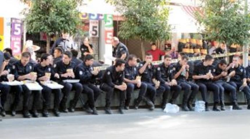 &Ccedil;evik Kuvvetin Ekmek Arası Molası