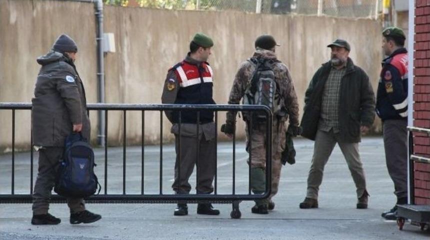 Mahsur Kalan Avcılar Kurtarıldı