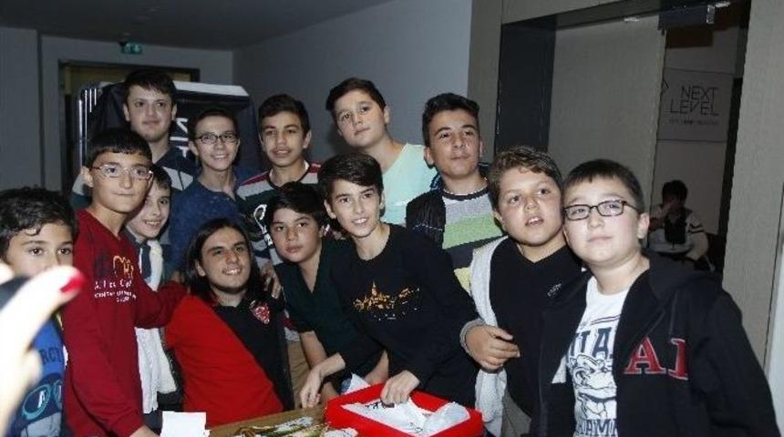 Oyun D&uuml;nyasının Yıldızı, Ankara&rsquo;ya Damga Vurdu