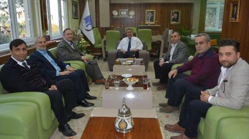 Kur&rsquo;an&rsquo;a Hizmet Derneği&rsquo;nden Başkan &Ccedil;er&ccedil;i&rsquo;ye Ziyaret