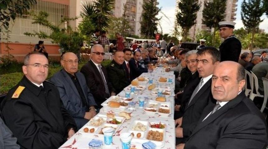 Şehit Uzman &Ccedil;avuş Erol &Ouml;zkul Adına Yemek D&uuml;zenlendi