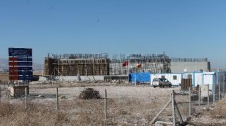 Niğde-nevşehir Yol Ayrımına K&ouml;pr&uuml;l&uuml; Kavşak Yapılıyor