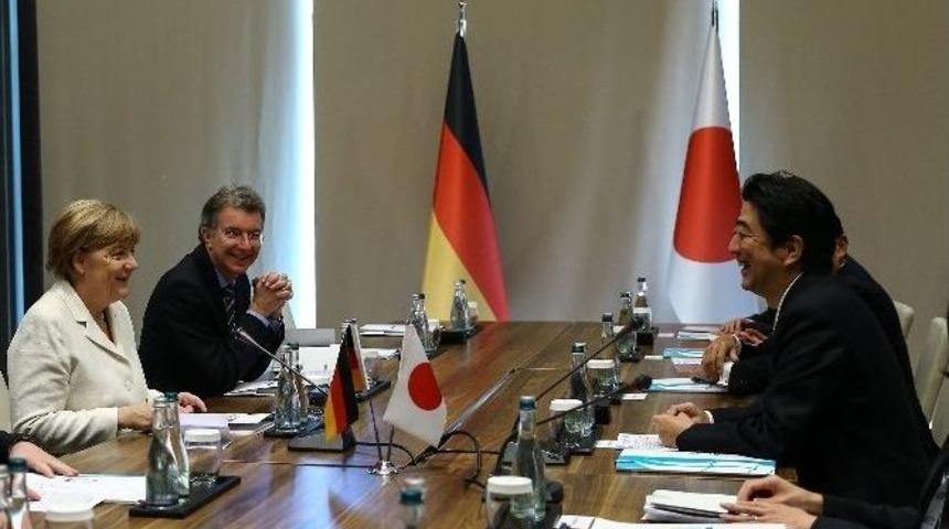 Antalya&rsquo;da Abe Ve Merkel G&ouml;r&uuml;şt&uuml;