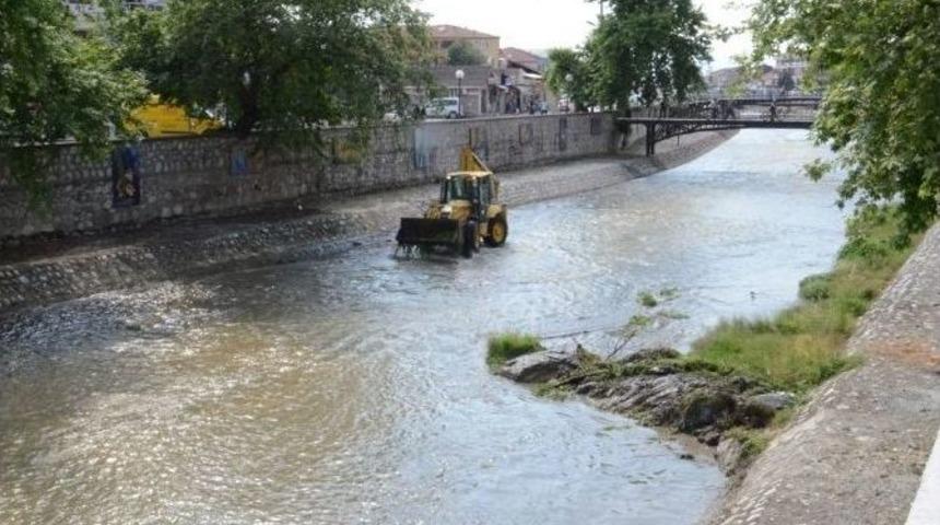 Asar Suyu Deresinde Temizlik &Ccedil;alışmaları Başlatıldı