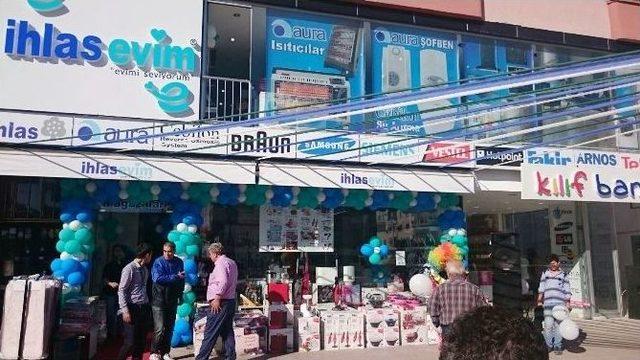 İhlasevim Pozcu Mağazası Yenilenen Yüzüyle Açıldı 1