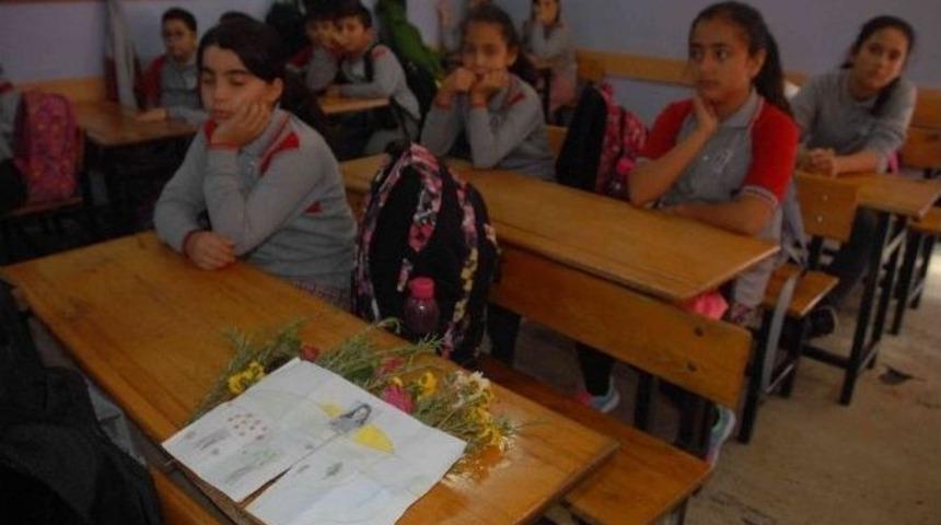 Kazada &Ouml;len Azra&rsquo;nın Sınıfında H&uuml;z&uuml;n Var