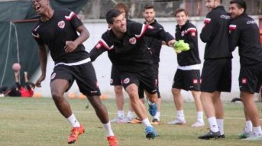 Adanaspor&rsquo;da Neşeli İdman
