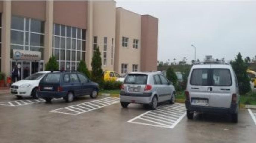 D&uuml;ğ&uuml;n Yemeğinden 16 Kişi Zehirlendi