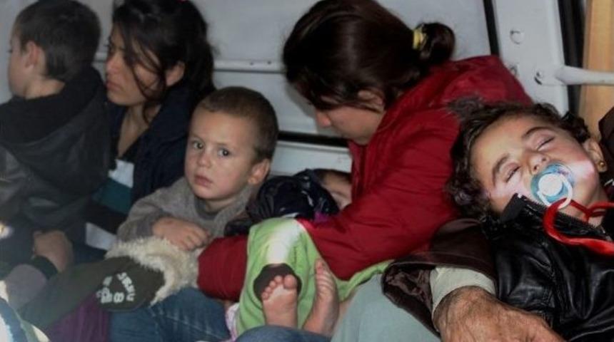 &Ccedil;anakkale&rsquo;de 36 M&uuml;lteci Yakalandı