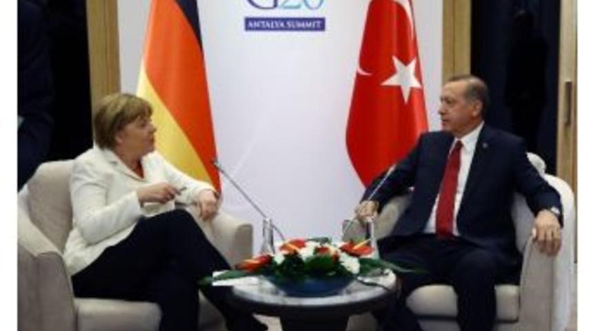 Cumhurbaşkanı Erdoğan, Merkel&rsquo;i Kabul Etti