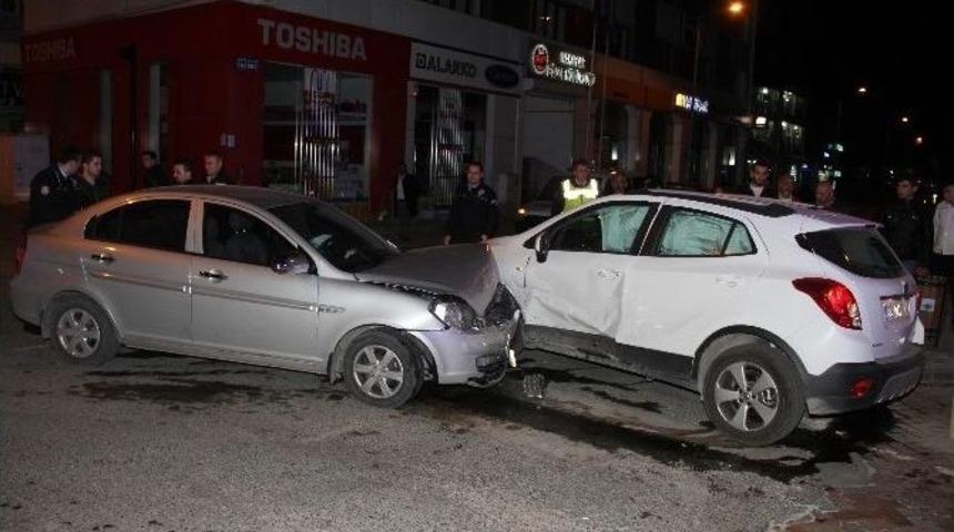 Samsun&rsquo;da Trafik Kazası: 2 Yaralı