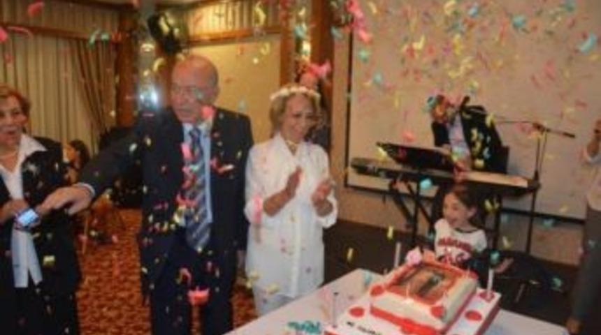 Evlilik T&ouml;renlerini 45 Yıl Sonra Yaptılar