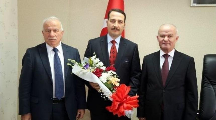 Go&uuml; Ziraat Fak&uuml;ltesi Dekanlığı&rsquo;nda Devir Teslim