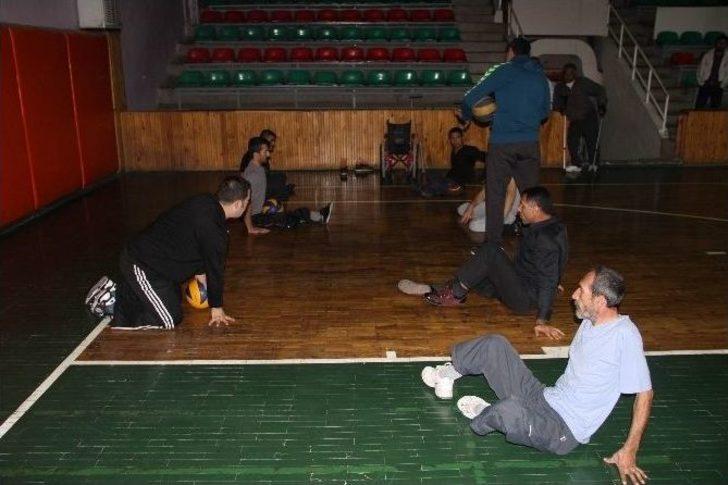 Emanet Formalarla Türkiye 6’ncısı Olan Engelli Kulübü, Yeni Turnuvaya Günlük Kıyafetlerle Hazırlanıyor G4